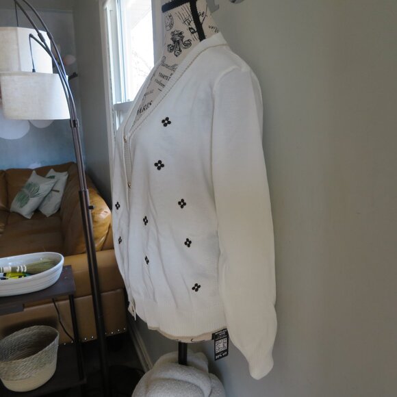 Dressin Cardigan White button down longsleeves size M Brand New w/tag - Picture 3 of 5